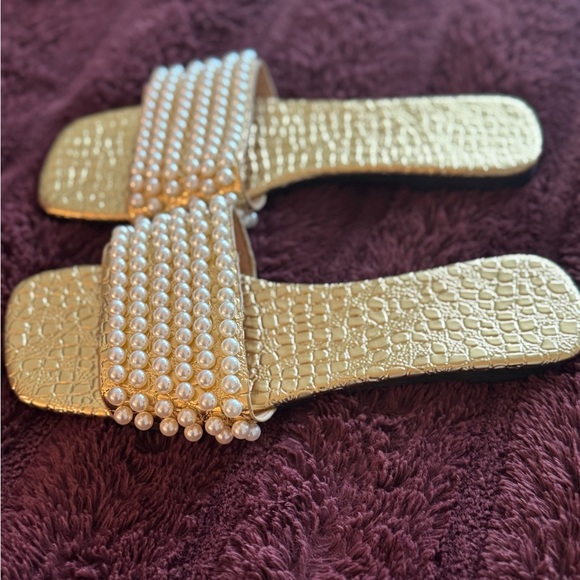 Faux Pearl Flat Sandals - Picture 1 of 4